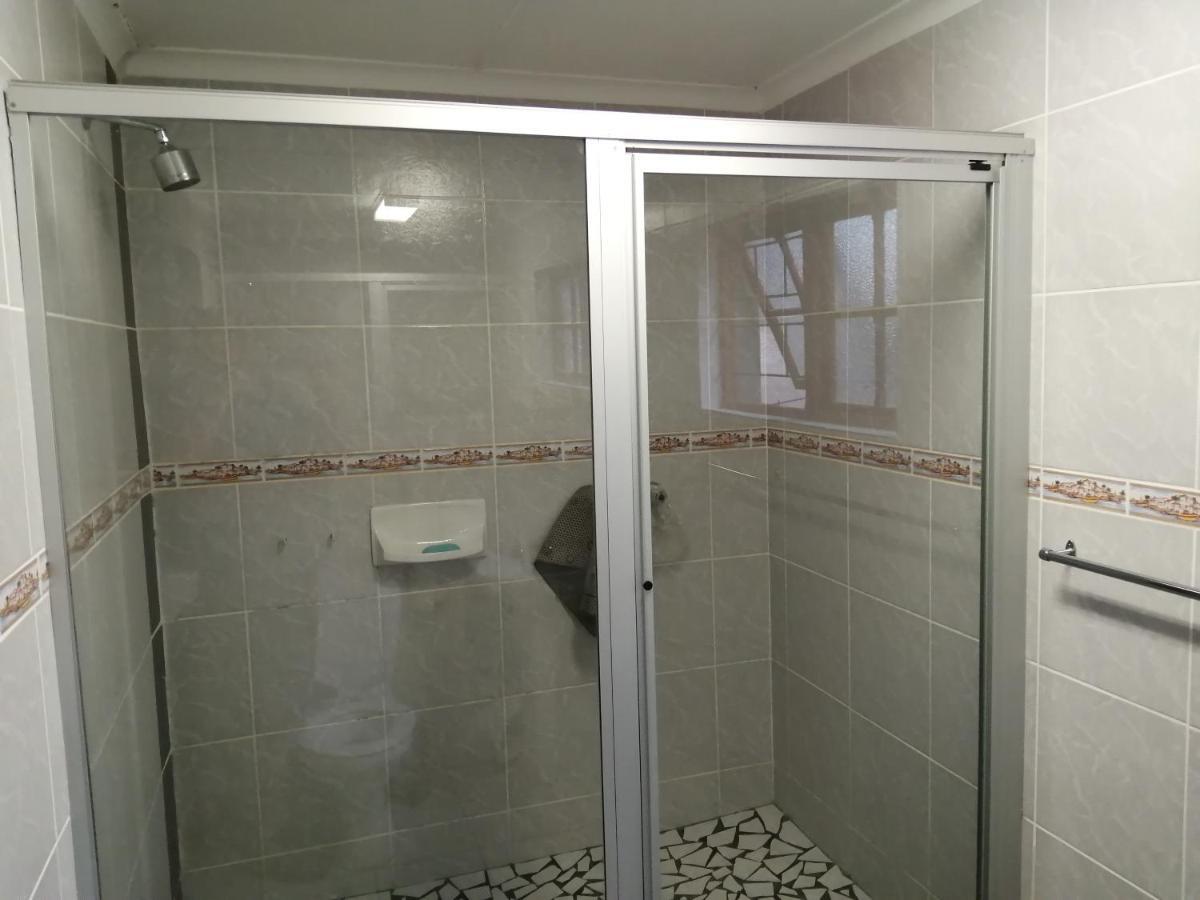 Farm View Guest House Ист-Лондон Экстерьер фото
